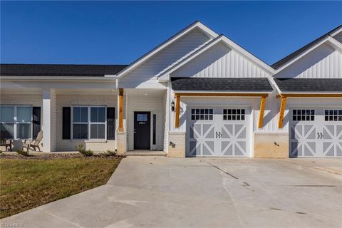 3907 Sudley Point, Jamestown, NC 27282 - #: 1129357