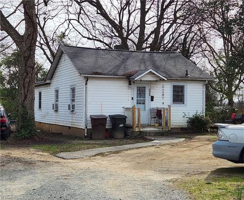 Single Family Residence in Greensboro NC 225 Lawrence Street.jpg