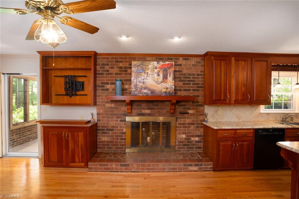 353 Knollwood Drive, Wilkesboro, North Carolina image 11