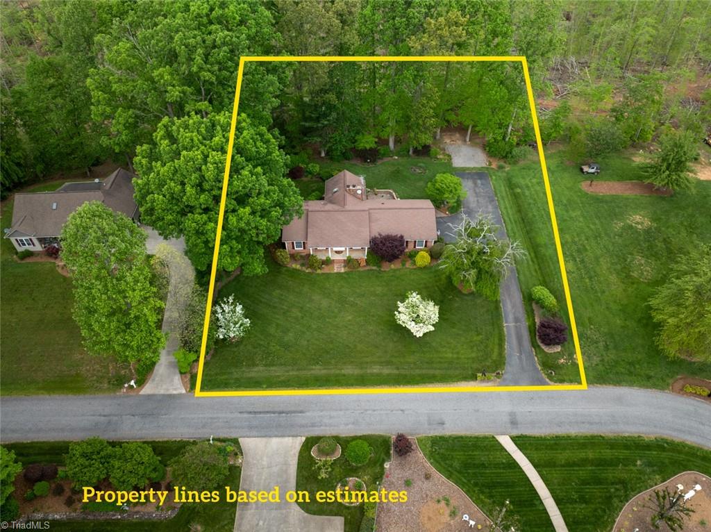 353 Knollwood Drive, Wilkesboro, North Carolina image 4