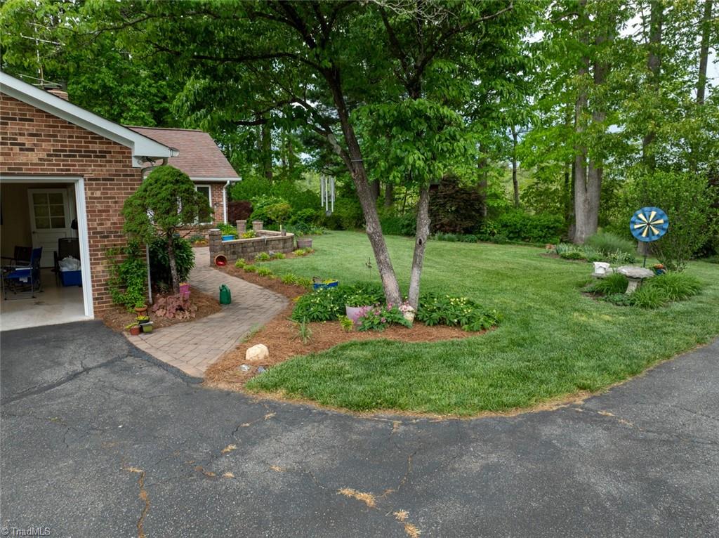 353 Knollwood Drive, Wilkesboro, North Carolina image 31
