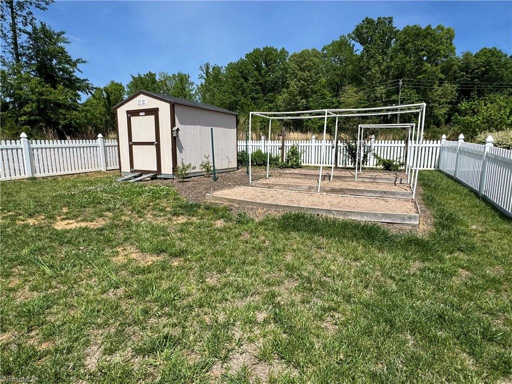 108 Flagstone Drive, King, North Carolina image 35