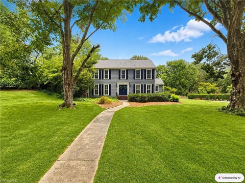 Homes For Sale - 1320 Abingdon Way<br/> Winston-Salem, NC 27106