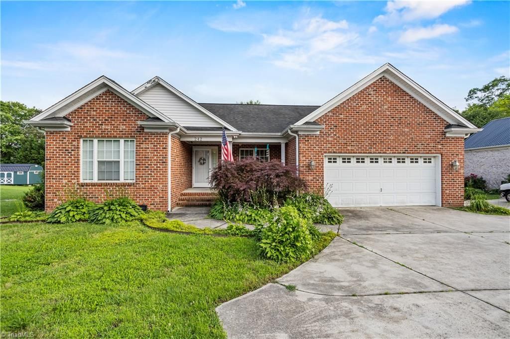 Photo of 242 Hasty School Road, Thomasville, NC 27360 (MLS # 1209185)