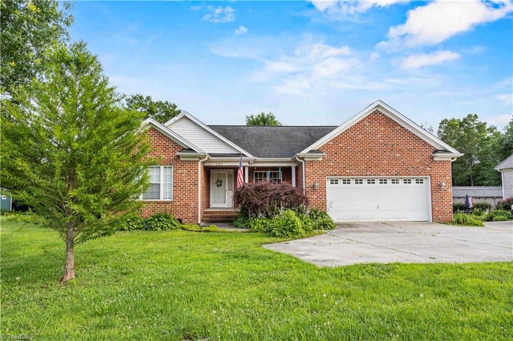 Photo of 242 Hasty School Road, Thomasville, NC 27360 (MLS # 1209185)