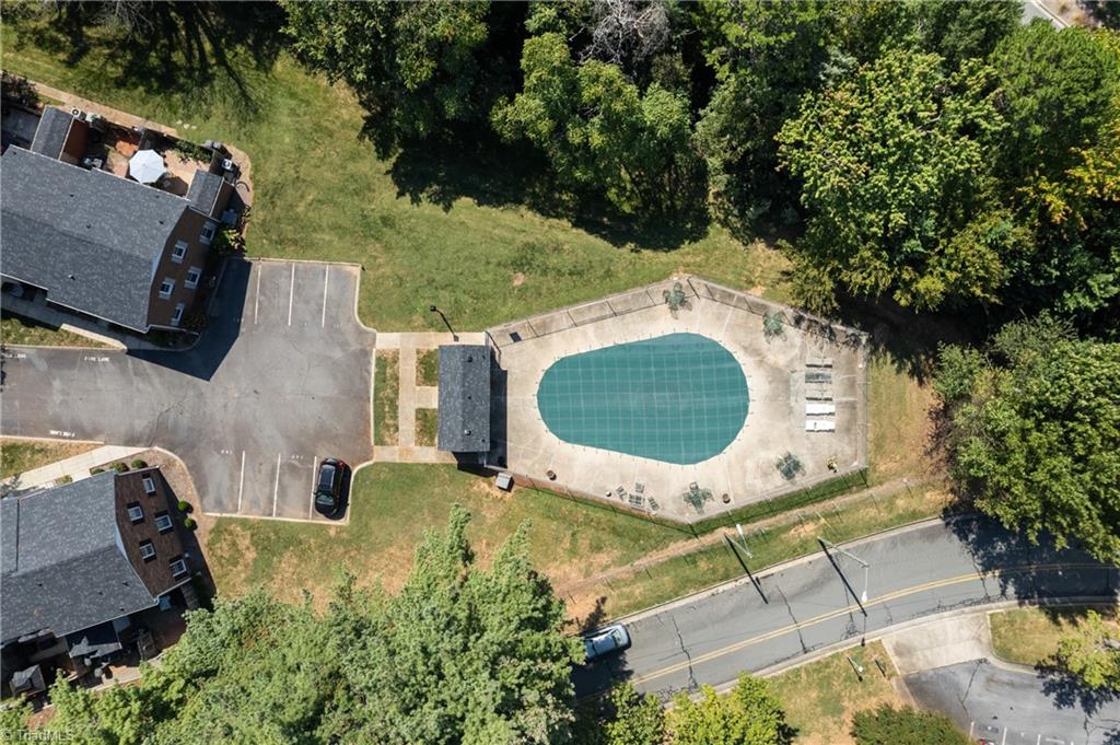 Winston-Salem, North Carolina 27103, United States, 3 Bedrooms Bedrooms, ,3 BathroomsBathrooms,Residential,Active,214658