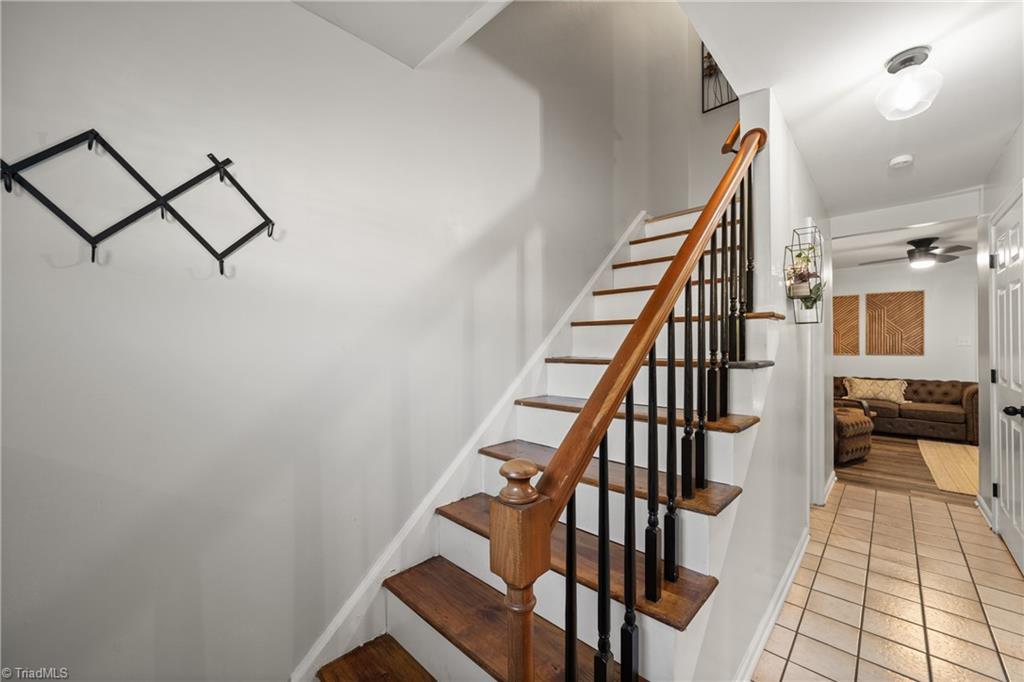 Winston-Salem, North Carolina 27103, United States, 3 Bedrooms Bedrooms, ,3 BathroomsBathrooms,Residential,Active,214658