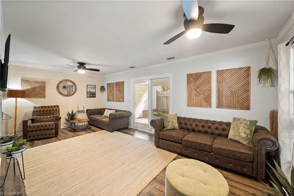 Winston-Salem, North Carolina 27103, United States, 3 Bedrooms Bedrooms, ,3 BathroomsBathrooms,Residential,Active,214658