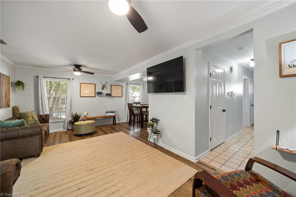 Winston-Salem, North Carolina 27103, United States, 3 Bedrooms Bedrooms, ,3 BathroomsBathrooms,Residential,Active,214658