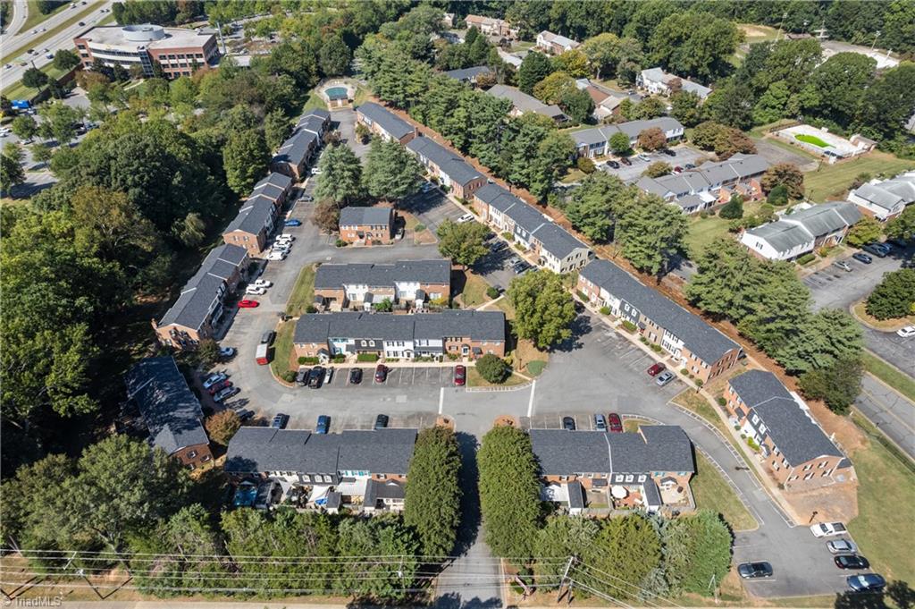 Winston-Salem, North Carolina 27103, United States, 3 Bedrooms Bedrooms, ,3 BathroomsBathrooms,Residential,Active,214658