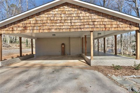 A home in Elkin