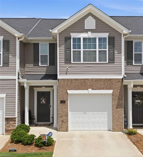 Townhouse For Sale - 1365 Isley Lane<br/> Kernersville, NC 27284