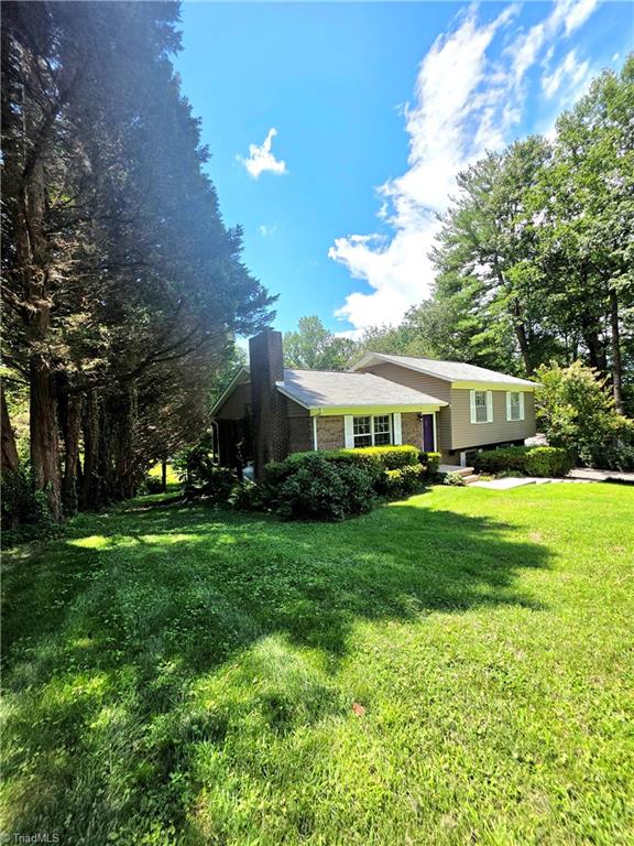Photo of 406 Laurel Mountain Road, North Wilkesboro, NC 28659 (MLS # 1230585)
