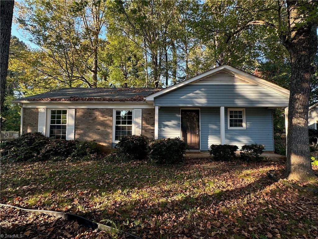 Photo of 1629 Village Place, Winston-Salem, NC 27127 (MLS # 1199623)