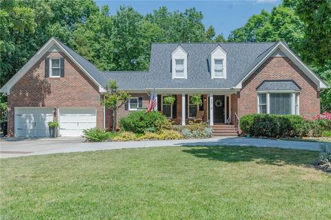 Homes For Sale - 3316 Marlborough Road<br/> Burlington, NC 27215