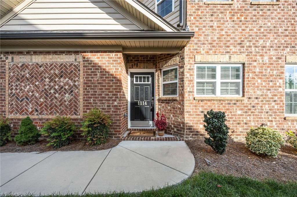 Photo of 1114 Talisker Way, Burlington, NC 27215 (MLS # 1224958)
