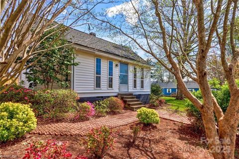 Homes For Rent - 145 Duke Street<br/> Davie County, Mocksville, NC 27014