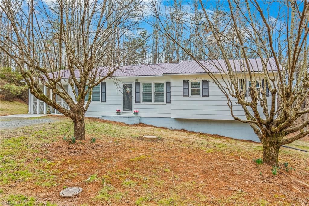Photo of 133 Salem Drive, Mount Airy, NC 27030 (MLS # 1210448)
