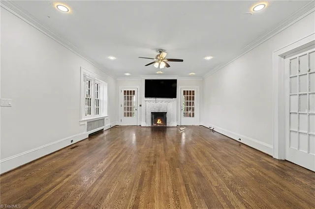 221 Spring Street, photo 5 of 21