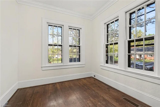 221 Spring Street, photo 4 of 21