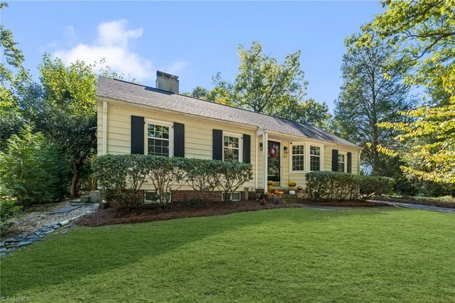 507 Otteray Avenue, photo 2 of 39