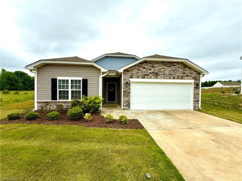 Homes For Sale - 113 Tally Meadow Court<br/> Lexington, NC 27295