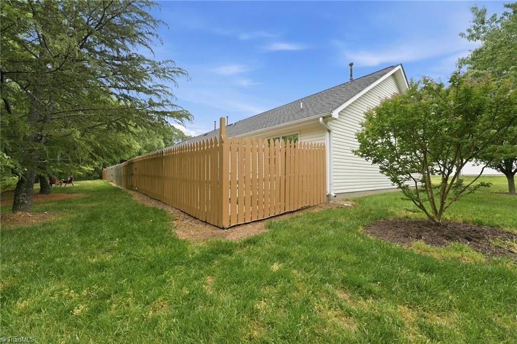 Photo of 2204 Sweetbay Circle, Burlington, NC 27215 (MLS # 1218194)