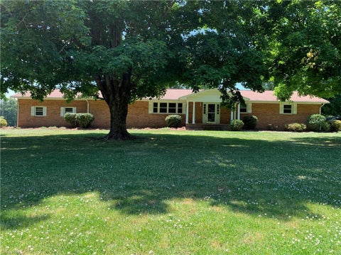 Homes For Sale - 100 Kiser Road<br/> King, NC 27021
