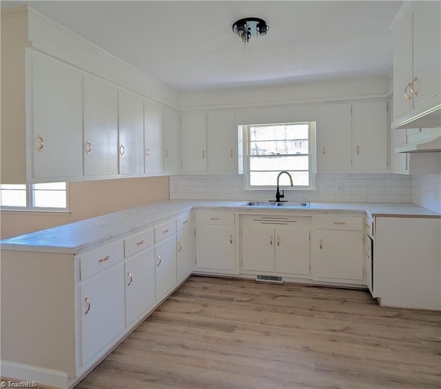 1299 N Franklin Road, Mount Airy, North Carolina image 7