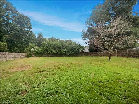 A home in Kernersville