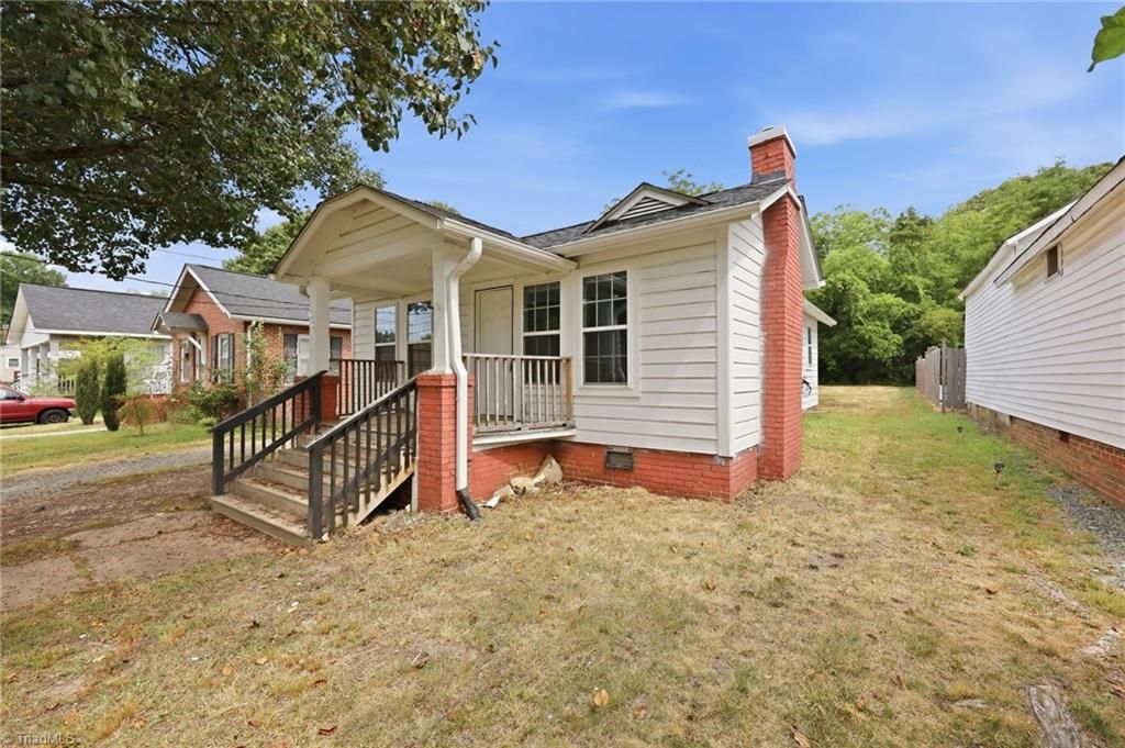 Photo of 1020 Rainey Street, Burlington, NC 27217 (MLS # 1225108)