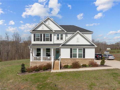 Homes For Sale - 135 Laced Maple Court<br/> Rockingham County, Reidsville, NC 27320