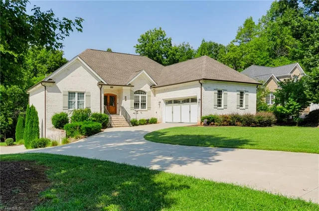 931 Golf House Road, photo 2 of 38