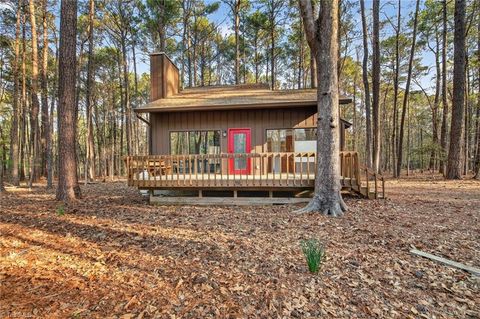 Homes For Sale - 2405 Wheelwright Common Cmn<br/> Orange County, Chapel Hill, NC 27516