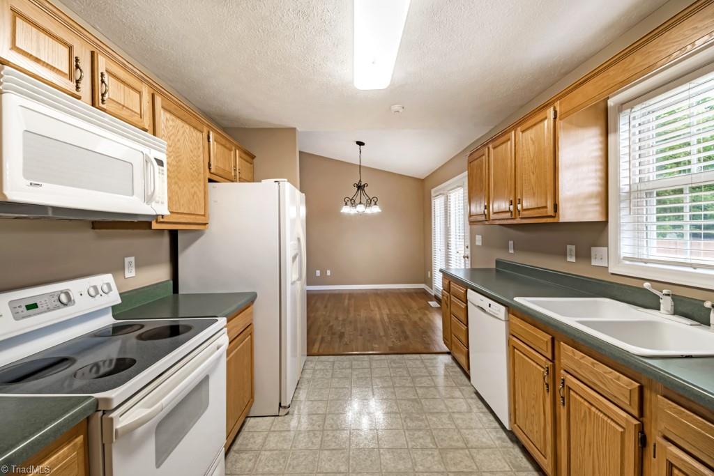 3617 Southpark Drive, High Point, North Carolina image 33