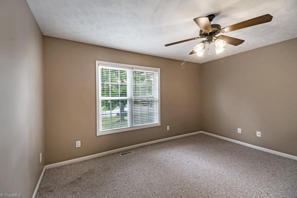 3617 Southpark Drive, High Point, North Carolina image 24