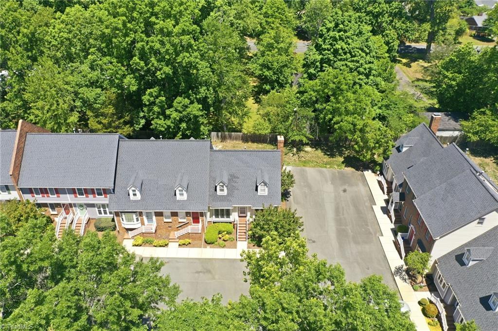 1121 Sherwood Drive 10
