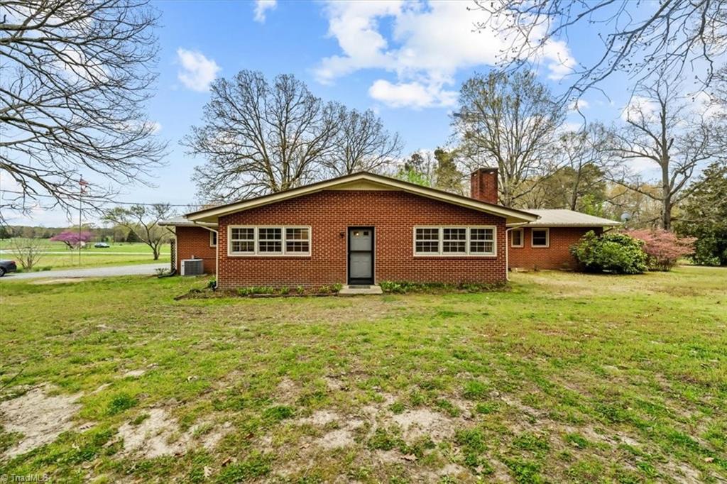 4018 Moon Lindley Road, Snow Camp, North Carolina image 3
