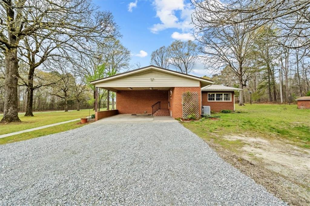 4018 Moon Lindley Road, Snow Camp, North Carolina image 4