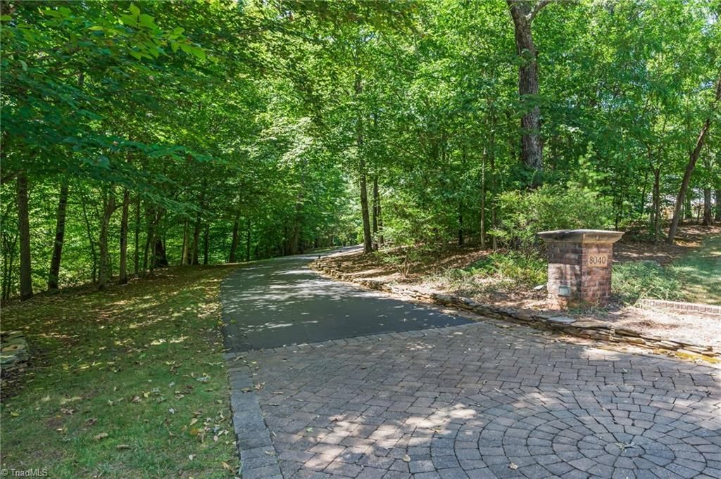 Photo of 8040 Crosscreek Trail, Pfafftown, NC 27040 (MLS # 1185121)