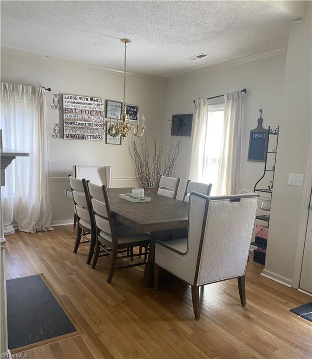 Photo of 1549 Squires Lane, Kernersville, NC 27284 (MLS # 1217991)