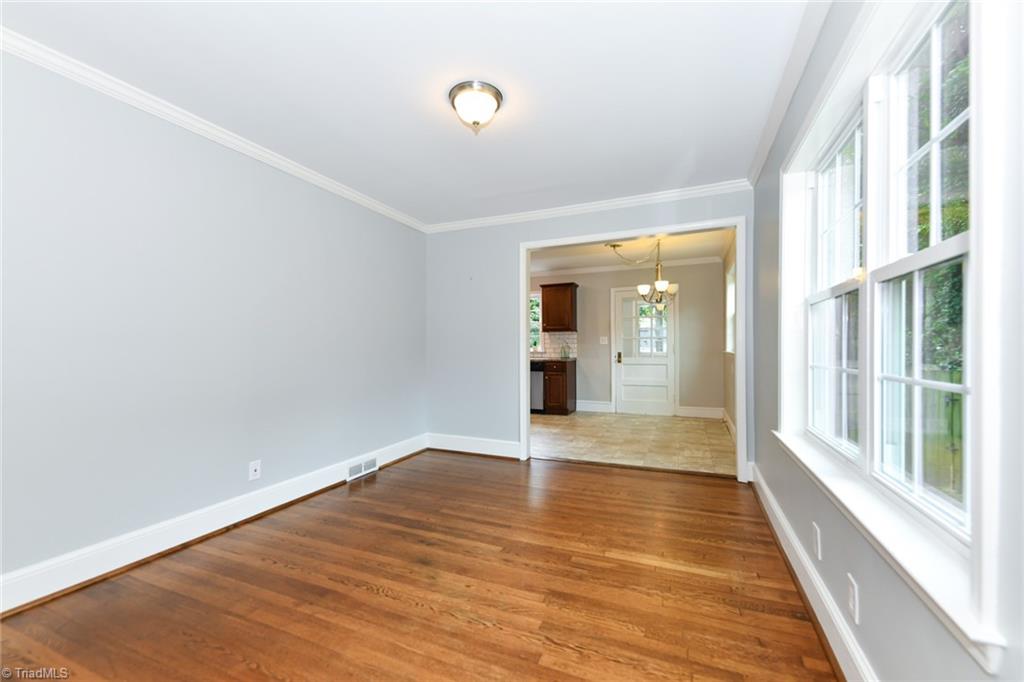 Greensboro, North Carolina 27408, United States, 4 Bedrooms Bedrooms, ,2 BathroomsBathrooms,Residential,Active,201064