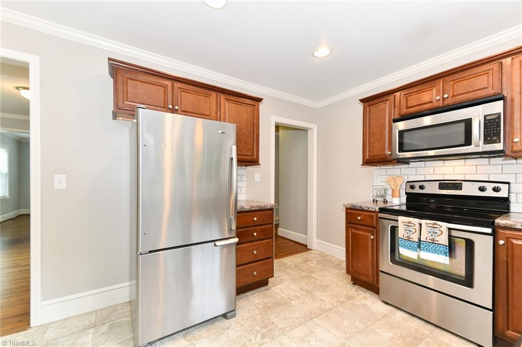 Greensboro, North Carolina 27408, United States, 4 Bedrooms Bedrooms, ,2 BathroomsBathrooms,Residential,Active,201064