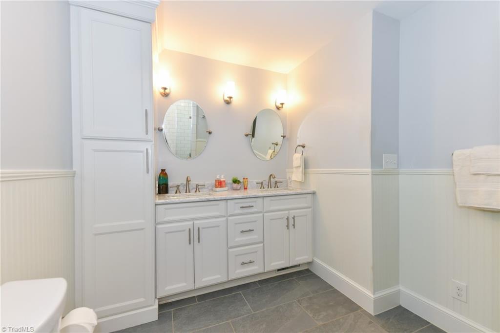 Greensboro, North Carolina 27408, United States, 4 Bedrooms Bedrooms, ,2 BathroomsBathrooms,Residential,Active,201064