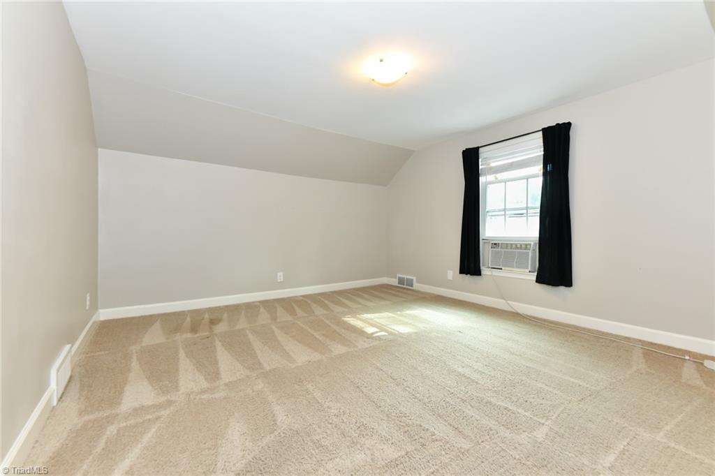 Greensboro, North Carolina 27408, United States, 4 Bedrooms Bedrooms, ,2 BathroomsBathrooms,Residential,Active,201064