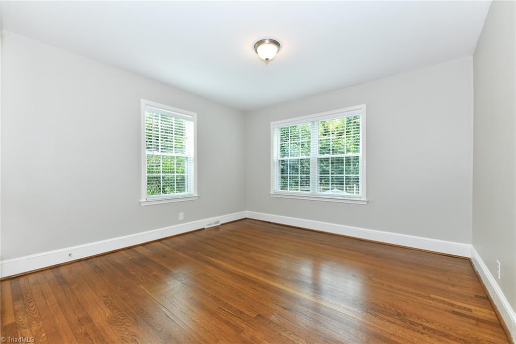 Greensboro, North Carolina 27408, United States, 4 Bedrooms Bedrooms, ,2 BathroomsBathrooms,Residential,Active,201064