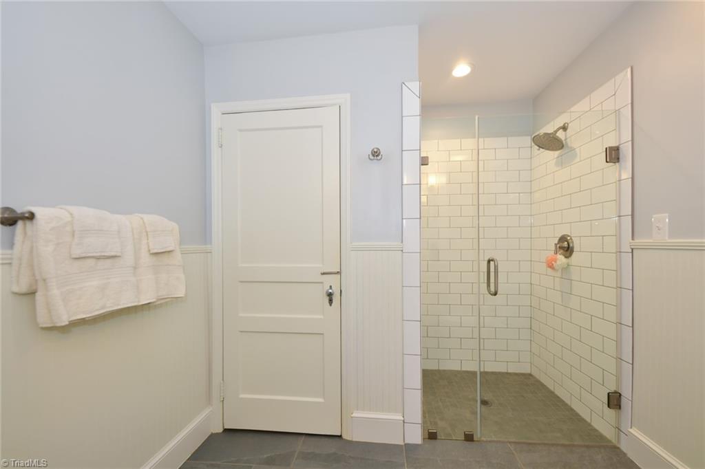 Greensboro, North Carolina 27408, United States, 4 Bedrooms Bedrooms, ,2 BathroomsBathrooms,Residential,Active,201064