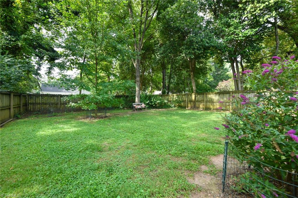 Greensboro, North Carolina 27408, United States, 4 Bedrooms Bedrooms, ,2 BathroomsBathrooms,Residential,Active,201064