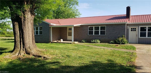 408 CHRISTIAN HOME CHURCH RD, TRAPHILL, NC 28685 - Image cae55badafeceb4abcd6ddc469b77021/1363977849