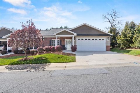 Townhouse For Sale - 1826 Bogey Lane<br/> Randolph County, Asheboro, NC 27205